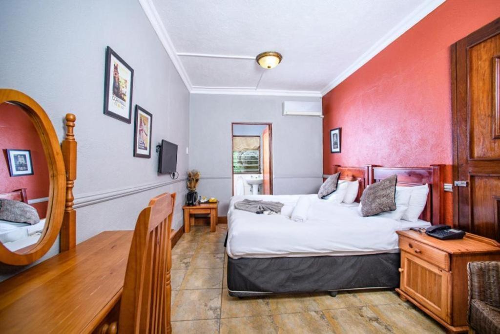 The Palms Guesthouse Mbombela Esterno foto