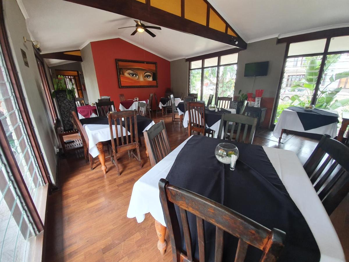 The Palms Guesthouse Mbombela Esterno foto